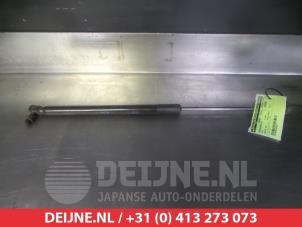 Usados Amortiguador de gas derecha detrás Kia Venga Precio de solicitud ofrecido por V.Deijne Jap.Auto-onderdelen BV