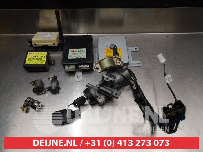 Used Engine management computer Kia Carnival 1 (FLB) 2.9 TD 16V Price € 50,00 Margin scheme offered by V.Deijne Jap.Auto-onderdelen BV