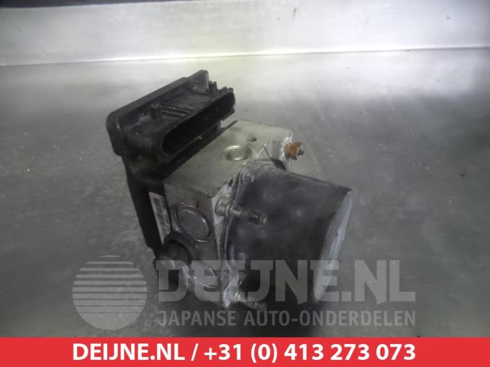 Begagnade ABS-pump Subaru Legacy Touring Wagon (BP) 2.5 16V Pris € 35,00 Marginaltabell erbjuds av V.Deijne Jap.Auto-onderdelen BV