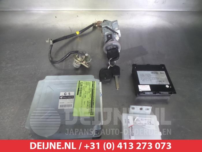 Używane Stacyjka + Kluczyk Subaru Legacy Touring Wagon (BP) 2.5 16V Cena € 35,00 Procedura marży oferowane przez V.Deijne Jap.Auto-onderdelen BV