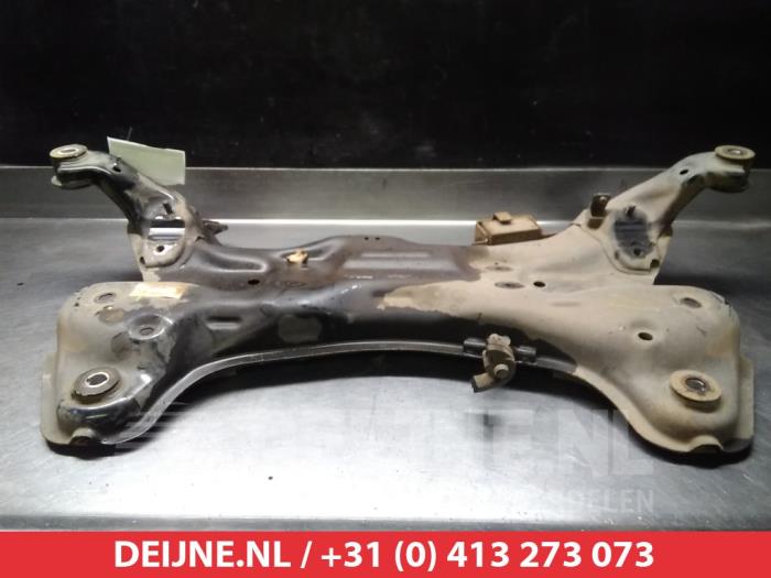 Used Subframe Hyundai i40 CW (VFC) 1.7 CRDi 16V Price € 250,00 Margin scheme offered by V.Deijne Jap.Auto-onderdelen BV