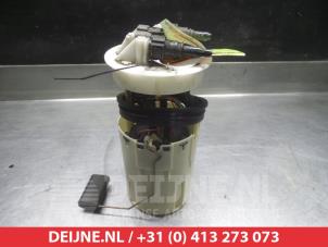 Usagé Pompe d'injection Nissan Almera Tino (V10M) 2.0 16V CVT Prix € 50,00 Règlement à la marge proposé par V.Deijne Jap.Auto-onderdelen BV