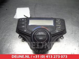 Usados Panel de control de calefacción Hyundai i30 (FD) 1.6 CRDi 16V VGT HP Precio € 35,00 Norma de margen ofrecido por V.Deijne Jap.Auto-onderdelen BV