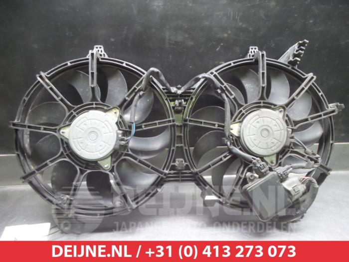Infiniti G37 Cooling fans stock