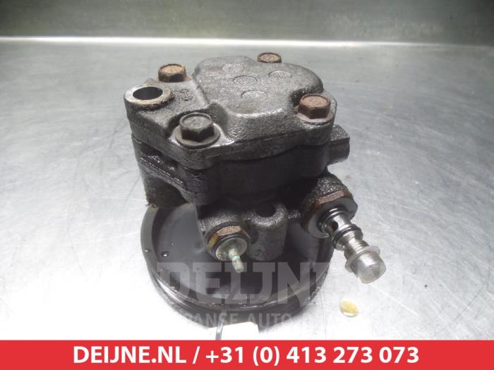 Usagé Pompe direction assistée Mazda Demio (DW) 1.3 16V Prix € 35,00 Règlement à la marge proposé par V.Deijne Jap.Auto-onderdelen BV
