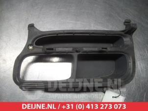 Used Bumper grille Toyota Avensis Wagon (T25/B1E) 1.8 16V VVT-i Price € 20,00 Margin scheme offered by V.Deijne Jap.Auto-onderdelen BV