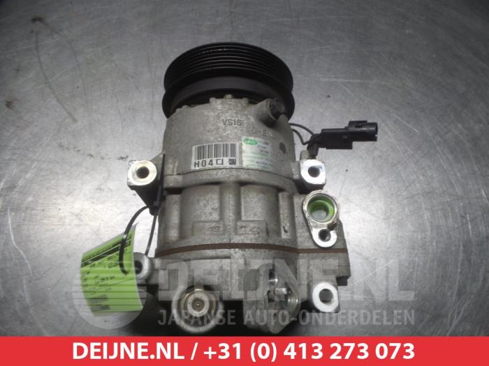 Usagé Compresseur de clim Hyundai i30 (FD) 2.0 CRDi 16V Prix € 50,00 Règlement à la marge proposé par V.Deijne Jap.Auto-onderdelen BV