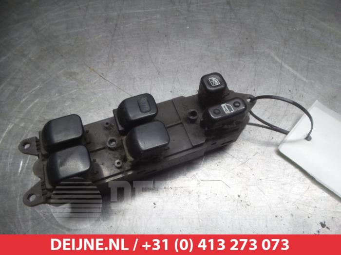 Usados Interruptor combinado de ventanillas Lexus IS (E1) 200 2.0 24V Precio € 25,00 Norma de margen ofrecido por V.Deijne Jap.Auto-onderdelen BV