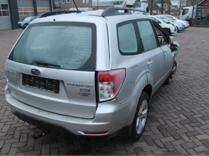 subaru forester rear door replacement