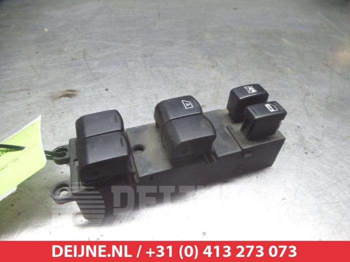 Usados Interruptor combinado de ventanillas Subaru Forester (SH) 2.0D Precio € 50,00 Norma de margen ofrecido por V.Deijne Jap.Auto-onderdelen BV