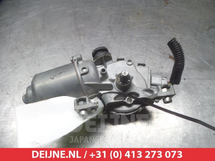 Front wiper motor from a Subaru Forester (SH) 2.0D 2011