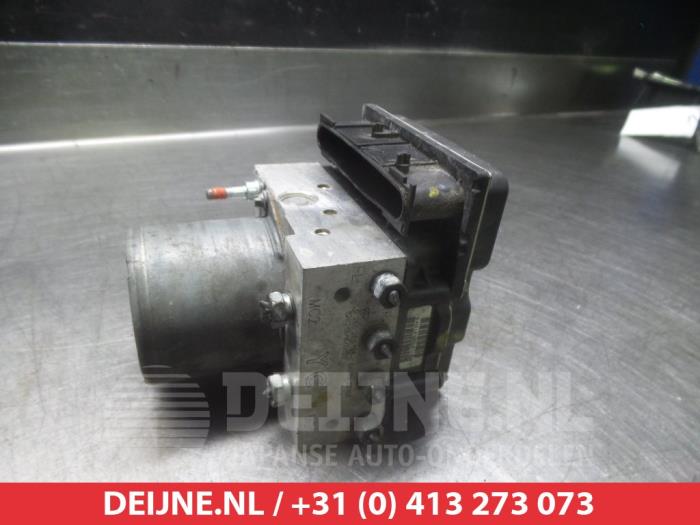 Begagnade ABS-pump Toyota Auris (E15) 1.4 D-4D-F 16V Pris € 125,00 Marginaltabell erbjuds av V.Deijne Jap.Auto-onderdelen BV