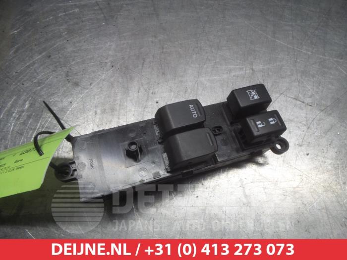 Usados Interruptor combinado de ventanillas Suzuki Celerio (LF) 1.0 12V Precio € 25,00 Norma de margen ofrecido por V.Deijne Jap.Auto-onderdelen BV