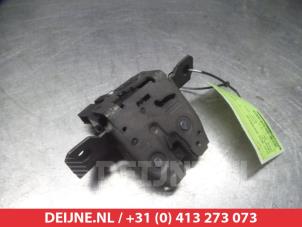Used Tailgate lock mechanism Chevrolet Cruze 1.7 D Price € 50,00 Margin scheme offered by V.Deijne Jap.Auto-onderdelen BV