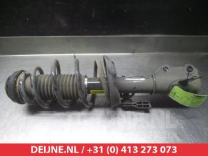 Used Front shock absorber rod, left Chevrolet Cruze 1.7 D Price € 50,00 Margin scheme offered by V.Deijne Jap.Auto-onderdelen BV