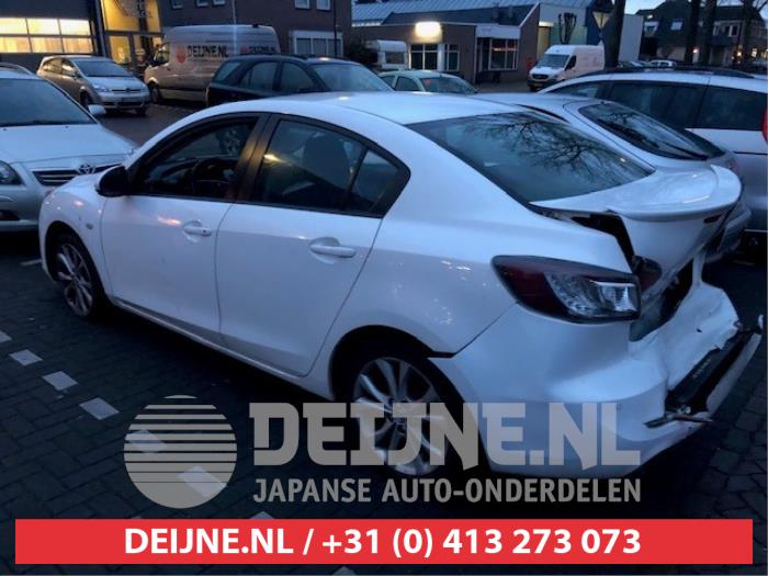 Usados Ventanilla triangular izquierda detrás Mazda 3 (BL12/BLA2/BLB2) 2.2 CITD 16V 185 Precio € 35,00 Norma de margen ofrecido por V.Deijne Jap.Auto-onderdelen BV