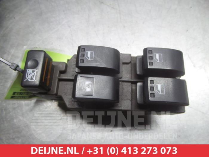 Usados Interruptor combinado de ventanillas Daihatsu Trevis 1.0 12V DVVT Precio € 25,00 Norma de margen ofrecido por V.Deijne Jap.Auto-onderdelen BV