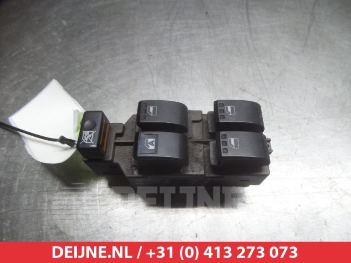 Usados Interruptor combinado de ventanillas Daihatsu Trevis 1.0 12V DVVT Precio € 25,00 Norma de margen ofrecido por V.Deijne Jap.Auto-onderdelen BV