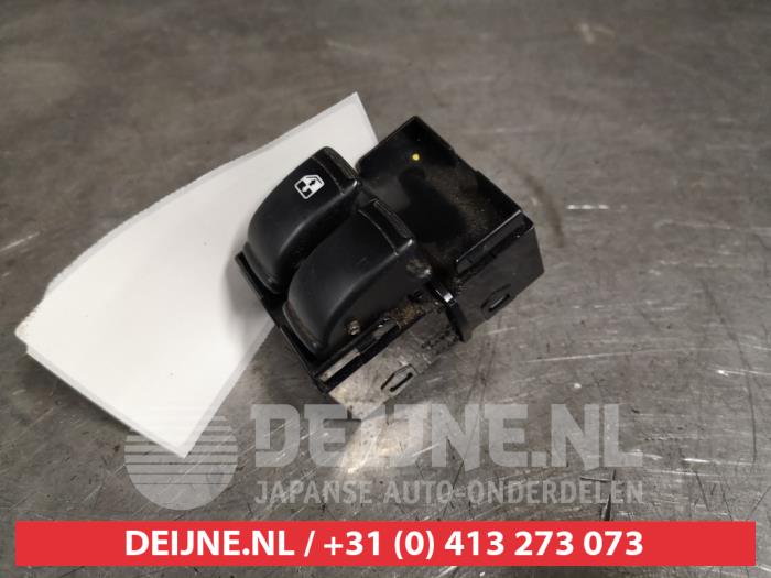 Usados Interruptor combinado de ventanillas Chevrolet Lacetti (KLAN) 1.4 16V Precio € 20,00 Norma de margen ofrecido por V.Deijne Jap.Auto-onderdelen BV