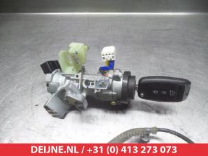 Used Ignition lock + key Kia Sportage (QL) 1.6 GDI 16V 4x2 Price on request offered by V.Deijne Jap.Auto-onderdelen BV