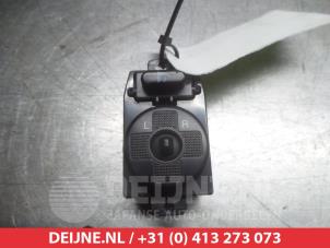 Używane Przelacznik lusterka Kia Carnival 2 (FIB/FLD) 2.9 HPDi 16V Cena na żądanie oferowane przez V.Deijne Jap.Auto-onderdelen BV