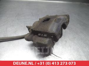 Used Front brake calliper, right Daihatsu Sirion 2 (M3) Price € 45,00 Margin scheme offered by V.Deijne Jap.Auto-onderdelen BV