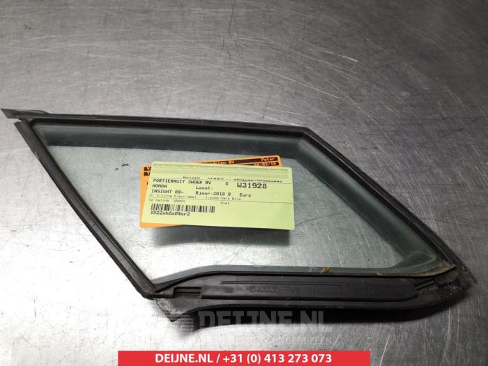 Usados Ventanilla triangular derecha delante Honda Insight (ZE2) 1.3 16V VTEC Precio € 35,00 Norma de margen ofrecido por V.Deijne Jap.Auto-onderdelen BV
