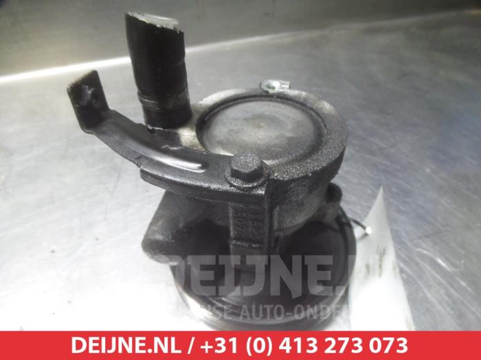 Power steering pump from a Mitsubishi Space Star (DG) 1.9 DI-D 2003