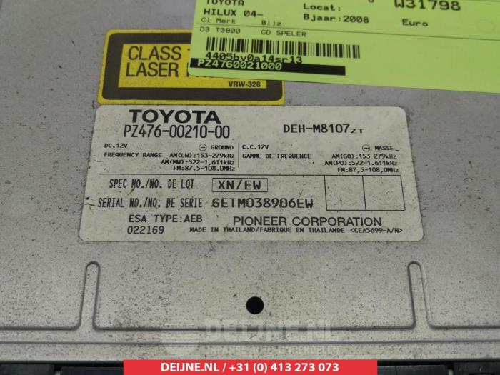 Radio from a Toyota Hi-lux IV 3.0 D4-D 16V 4x4 2008