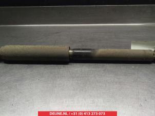 Used Rear shock absorber, right Nissan Terrano II (R20/TR50) Price on request offered by V.Deijne Jap.Auto-onderdelen BV