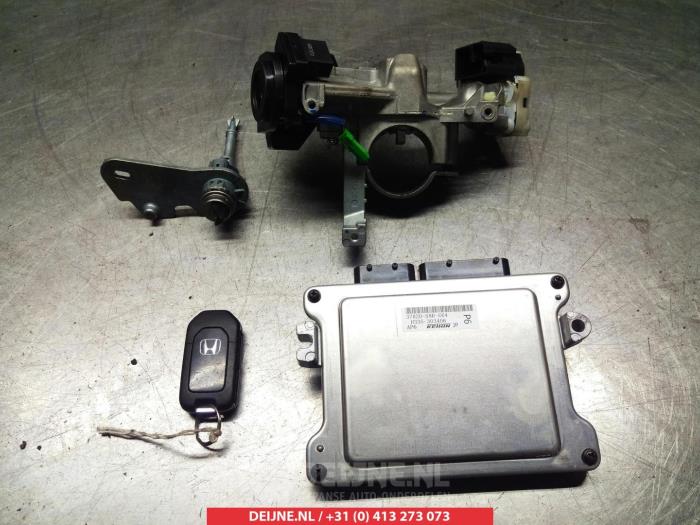 Used Engine management computer Honda Jazz (GK/GP) 1.3 -i-VTEC 16V Price € 150,00 Margin scheme offered by V.Deijne Jap.Auto-onderdelen BV