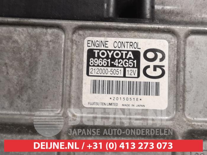 Cerradura de contacto y llave de un Toyota RAV4 (A3) 2.0 16V Valvematic 4x2 2009