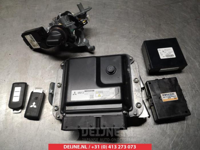 Used Engine management computer Mitsubishi Lancer Sportback (CX) Price € 75,00 Margin scheme offered by V.Deijne Jap.Auto-onderdelen BV