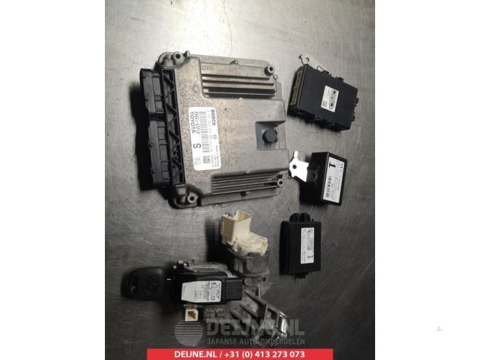 Used Engine management computer Toyota Yaris III (P13) 1.4 D-4D-F Price € 150,00 Margin scheme offered by V.Deijne Jap.Auto-onderdelen BV