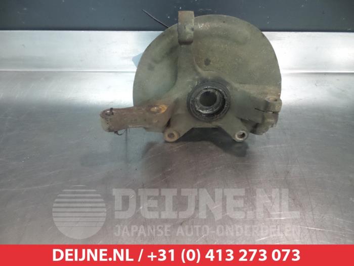 Knuckle, front right from a Hyundai Atos 1.0 12V 1999