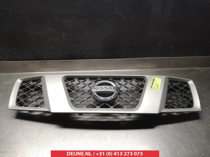 Używane Grill Nissan Pathfinder (R51) 2.5 dCi 16V 4x4 Cena € 50,00 Procedura marży oferowane przez V.Deijne Jap.Auto-onderdelen BV