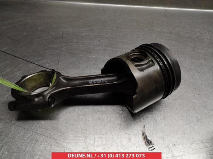 Used Piston Mitsubishi Pajero Hardtop (V1/2/3/4) 2.5 TD i.c. 4x2 Price € 50,00 Margin scheme offered by V.Deijne Jap.Auto-onderdelen BV