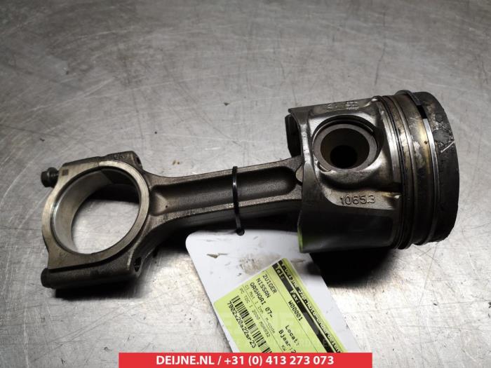 Usagé Piston Nissan Qashqai (J10) 2.0 dCi 4x4 Prix € 50,00 Règlement à la marge proposé par V.Deijne Jap.Auto-onderdelen BV