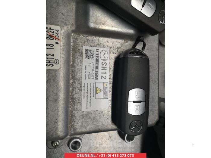 Ordenador de gestión de motor de un Mazda 3 (BM/BN) 2.2 SkyActiv-D 150 16V 2014
