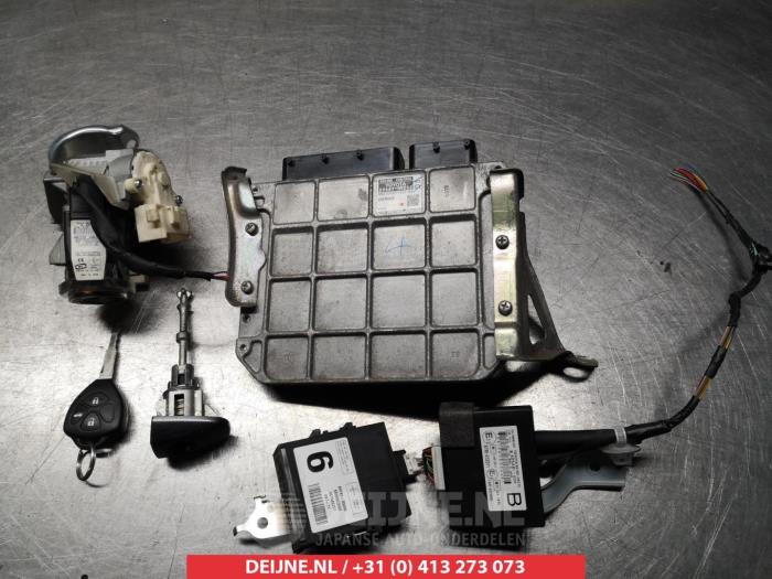 Used Engine management computer Toyota Avensis Wagon (T27) 2.2 16V D-4D-F 150 Price € 100,00 Margin scheme offered by V.Deijne Jap.Auto-onderdelen BV