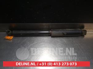 Used Rear shock absorber, right Nissan Terrano II (R20/TR50) 3.0 Di 16V Price on request offered by V.Deijne Jap.Auto-onderdelen BV