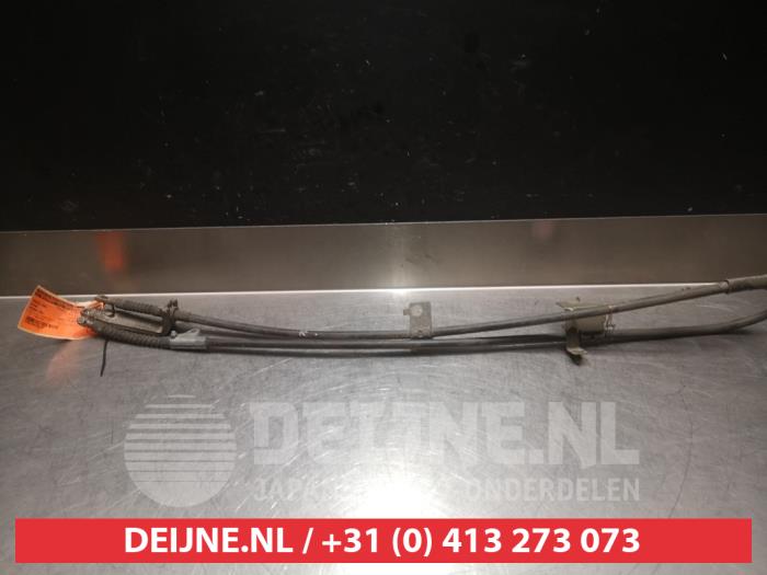 Usagé Câble frein à main Nissan Primera (P11) Prix € 25,00 Règlement à la marge proposé par V.Deijne Jap.Auto-onderdelen BV