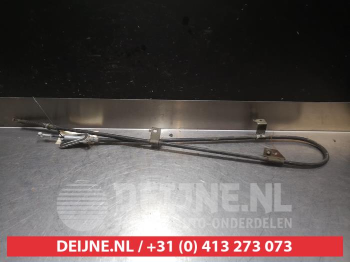 Usagé Câble frein à main Nissan Almera (N16) 1.5 16V Prix € 20,00 Règlement à la marge proposé par V.Deijne Jap.Auto-onderdelen BV