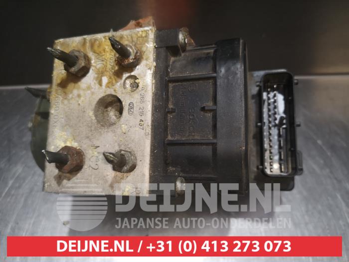 Usagé Pompe ABS Nissan Terrano II (R20/TR50) 3.0 Di 16V Van Prix € 25,00 Règlement à la marge proposé par V.Deijne Jap.Auto-onderdelen BV