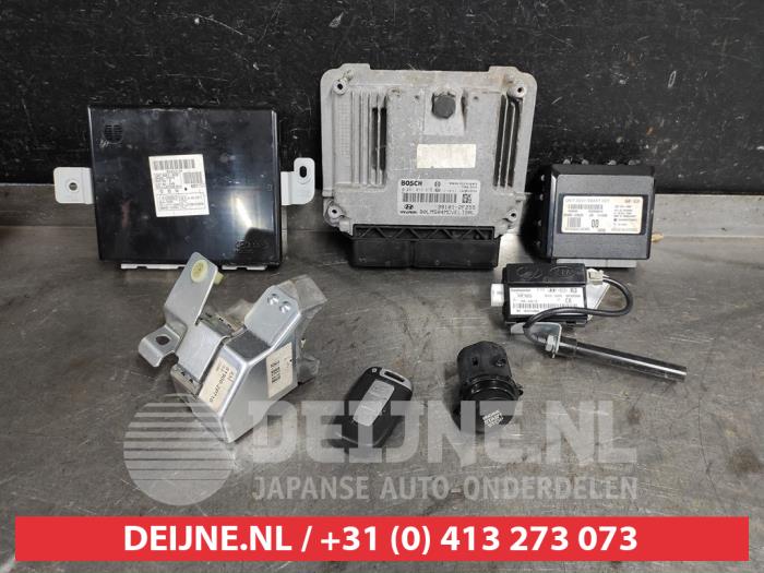 Used Engine management computer Hyundai iX35 (LM) 2.0 CRDi 16V 4x4 Price € 150,00 Margin scheme offered by V.Deijne Jap.Auto-onderdelen BV