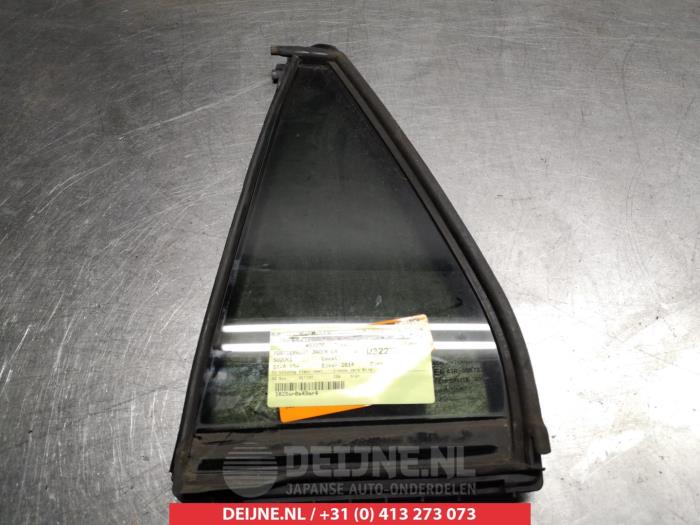 Usados Ventanilla triangular izquierda detrás Suzuki SX4 S-Cross (JY) 1.6 16V Precio € 35,00 Norma de margen ofrecido por V.Deijne Jap.Auto-onderdelen BV