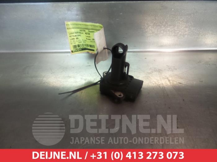 Begagnade Luftflödesmätare Mitsubishi L-200 2.5 DI-D 4x4 Pris € 20,00 Marginaltabell erbjuds av V.Deijne Jap.Auto-onderdelen BV