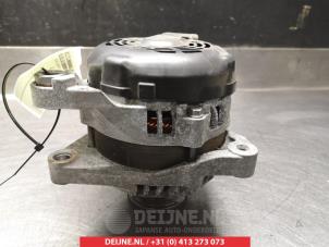 Dynamo van een Toyota Yaris III (P13) 1.4 D-4D-F 2012