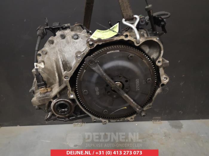 Used Gearbox Kia Carens III (FG) 2.0 CRDI VGT 16V Price € 150,00 Margin scheme offered by V.Deijne Jap.Auto-onderdelen BV