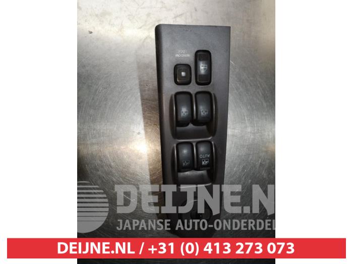 Usados Interruptor combinado de ventanillas Hyundai Trajet 2.0 CRDi 16V Precio € 25,00 Norma de margen ofrecido por V.Deijne Jap.Auto-onderdelen BV